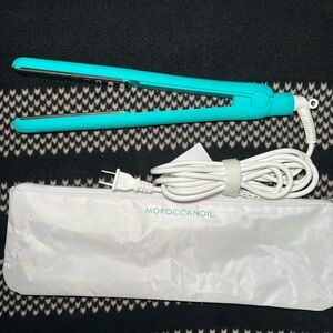 Moroccanoil Titanium Flat Iron